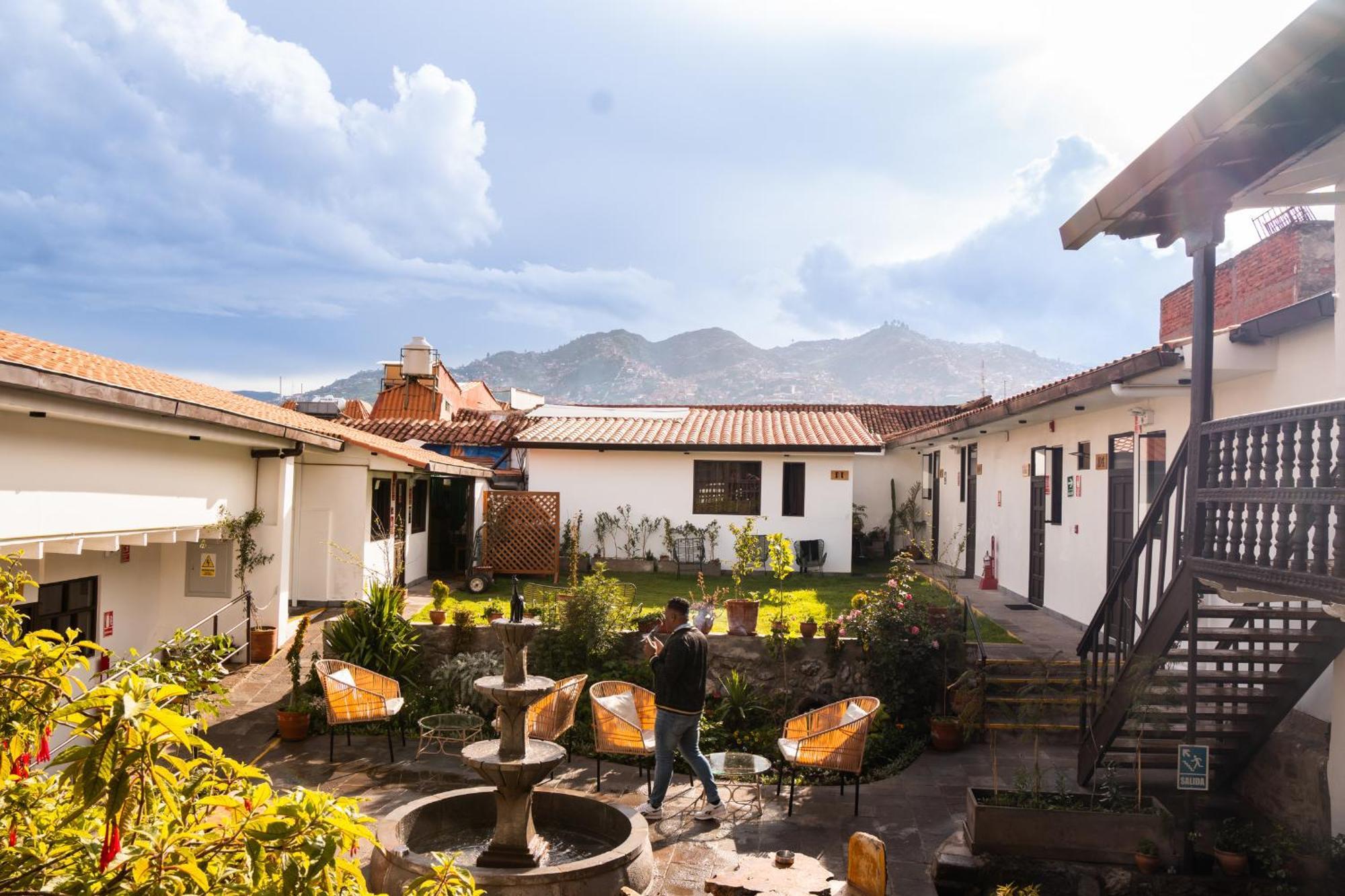 Black Llama Hostel Cusco Exterior foto